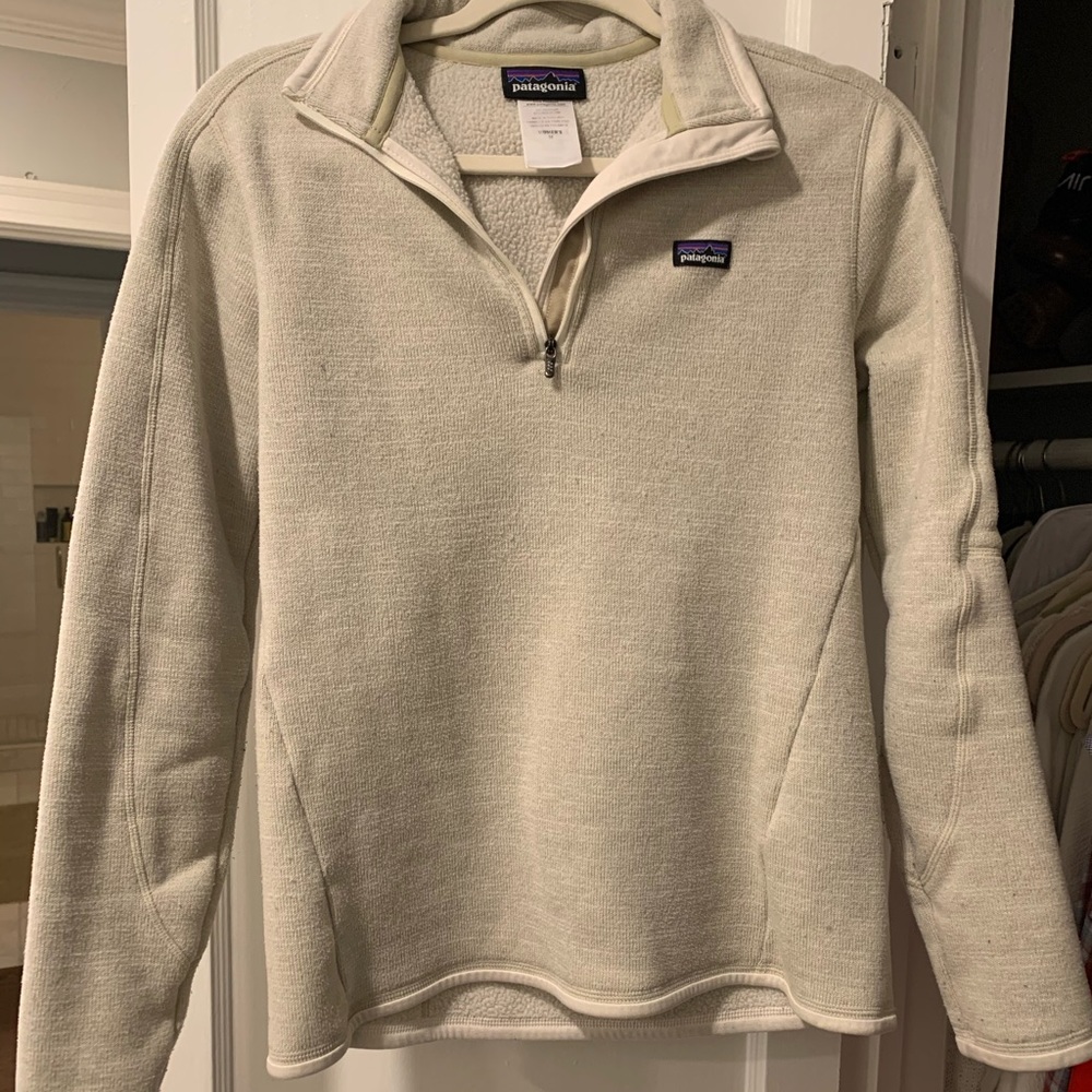 Patagonia women’s pullover, size M